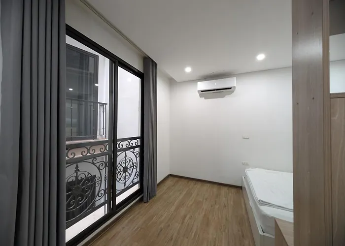Era Apartment Lac Long Quan